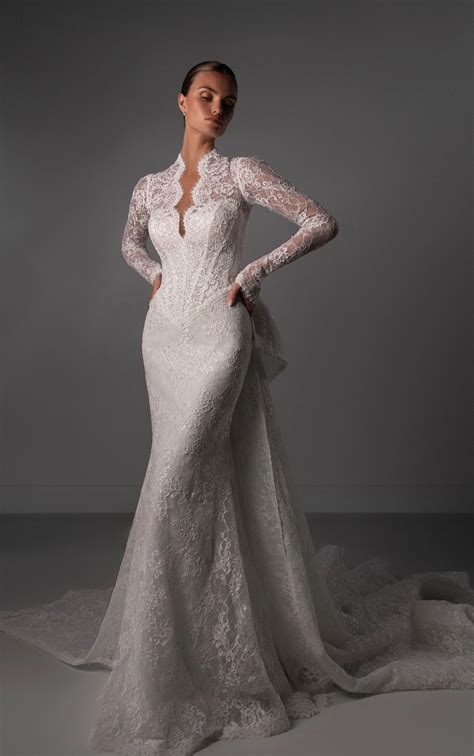 Chantilly Lace Sheath Wedding Dress with Plunge Neckline