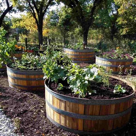 20 Creative Raised Garden Bed Ideas for Any Backyard