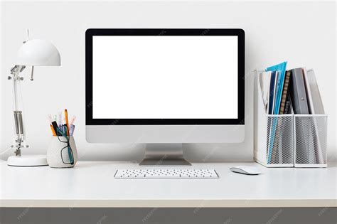 White Computer 的图像结果