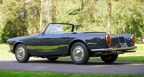The classic convertibles we dream about driving this summer | Classic Driver Magazine