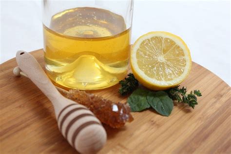 manfaat air hangat madu dan lemon