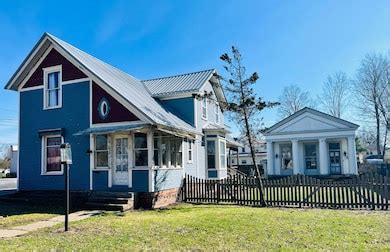 1008 Oak St, Niles, MI 49120 | Homes.com
