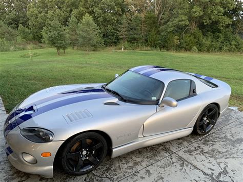 Almost 23 years old & still looks relevant. My 1998 Dodge Viper GTS ...