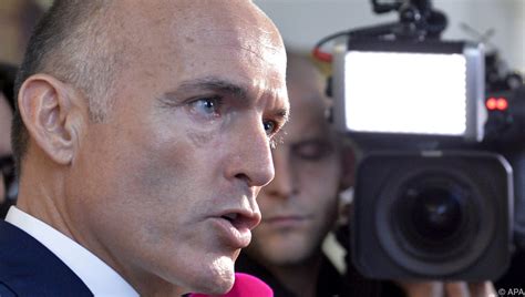 Klug: „Der Eurofighter ist ein sehr teures Gerät“ - UnserTirol24