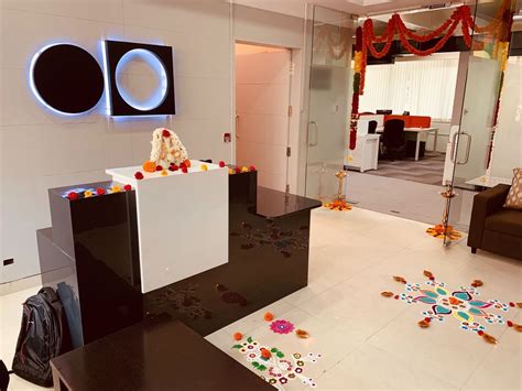 Essential Office Photos