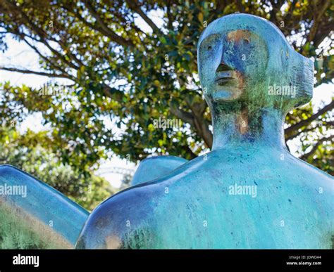 Henry moore sydney australia hi-res stock photography and images - Alamy
