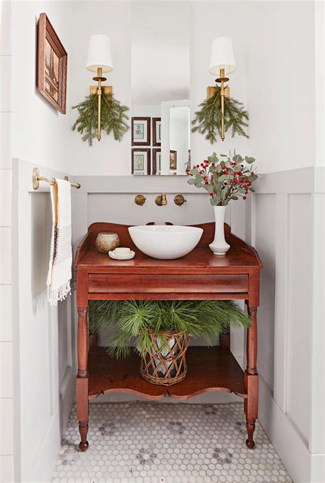 24 Christmas Bathroom Decor Ideas