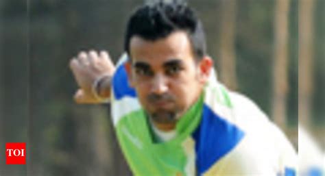 Zaheer Khan cuts a forlorn figure | New Zealand in India 2016 News ...