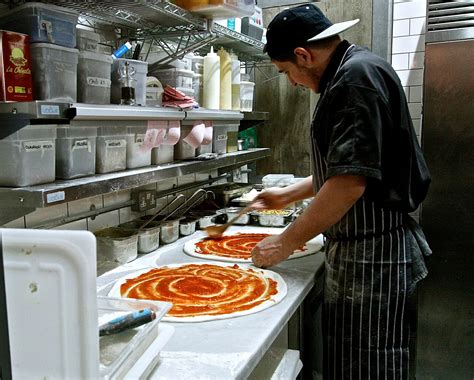 The London Foodie: Huge 20-Inch Pizza and Bold Flavours at Homeslice Pizza