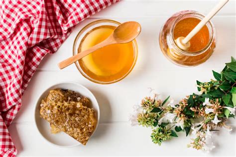 5 Herbal Solutions for Relieving Cough and Cold Naturally | Pahadi Story