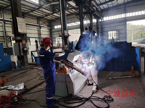 重庆船厂管道自动焊机焊接变位机加工法兰车间 - 百华新闻 - 百华数控机械