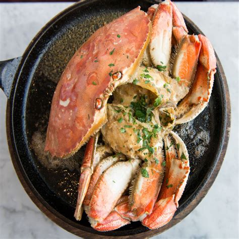 Buy Live Dungeness Crab Online Seafood Delivery | Global Live Seafood