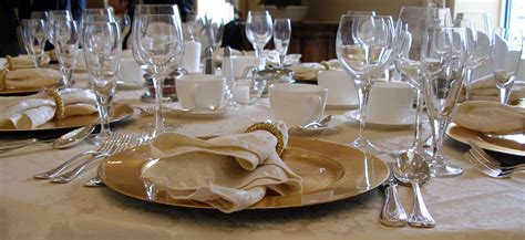 Formal Setting Table Setting 的图像结果