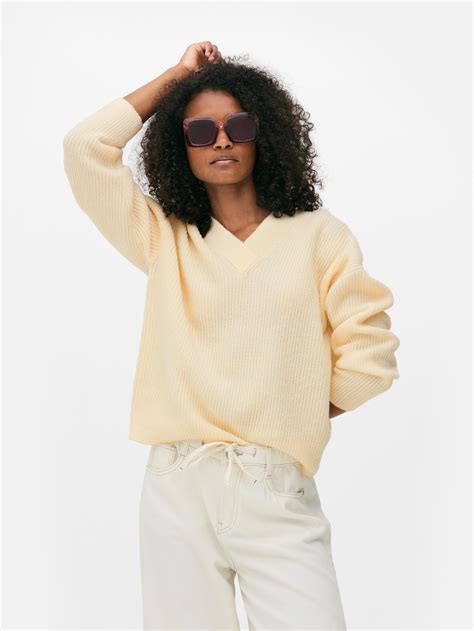 Womens Ivory Ribbed V-Neck Jumper | Primark
