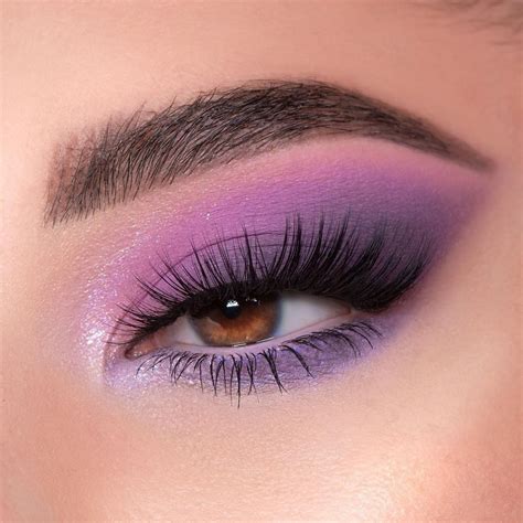 eye makeup purple
