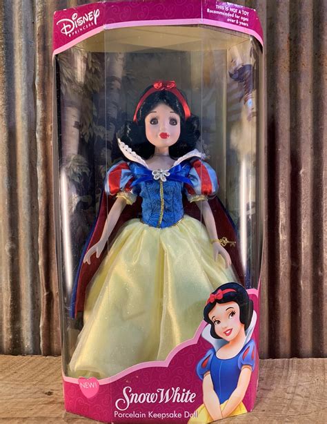 Buy 2002 Disney Princess SNOW WHITE 16 " Porcelain Keepsake Doll Online ...