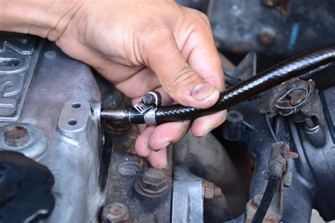 How To Check For Vacuum Leaks On A Car