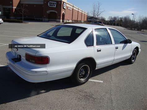 1995 Chevrolet Caprice Classic Sedan 4 - Door 5. 7l