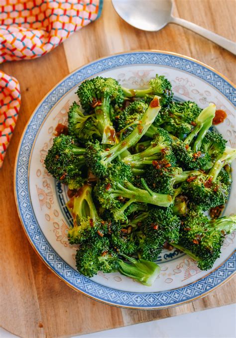 Top 4 Steamed Broccoli Recipes