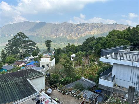 Beautiful views in the mountains of Munnar - Review of Fragrant Nature ...