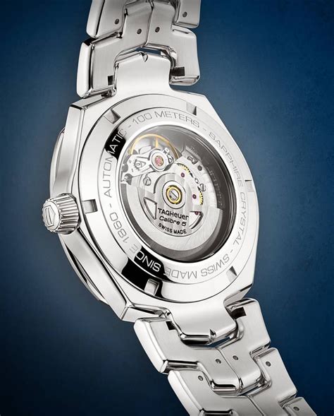 The Top 10 Best Luxe Watches With Integrated Bracelets