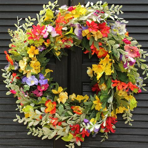 20+ Front Door Wreaths For Spring And Summer