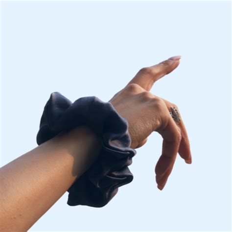 10 Reasons You Need Pure Silk Scrunchies in 2021 – Spotstyl
