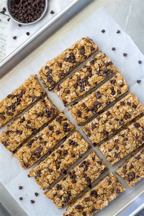 Chewy Peanut Butter Chocolate Chip Oatmeal Bars | FIXED on FRESH