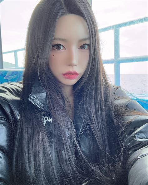 동그란 Donggeuran ドングラン 圓圓 | 팬트리(fantrie)에는 더 많은 섹시한 모습들이 담겨있지️ 💕 프로필 링크 클릭!!! 🔥 | Instagram