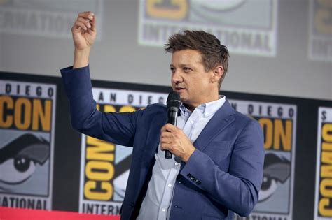 Jeremy Renner Hospitalized After Snow Plow Accident | Alabama Daily Globe