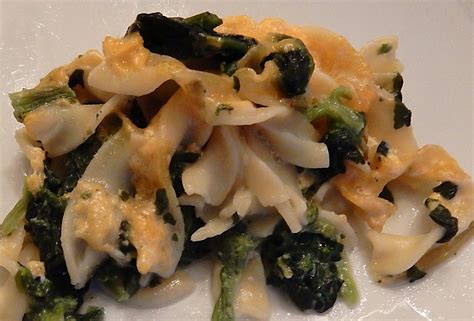 Old-Fashioned Spinach with Noodles – A Hundred Years Ago