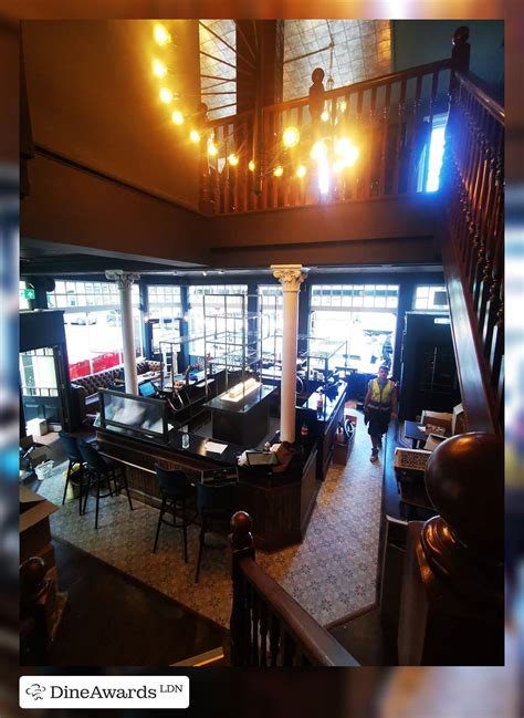 The Two Bridges Ale House, London, London Bridge - pubs & bars review