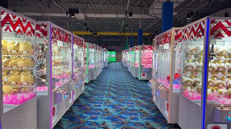 Round1 Bowling and Arcade Crane Game Claw Machine New Prize Japanese ...