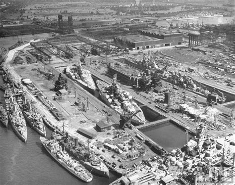 How to fit 2 battleships in a drydock. Reserve Basin, Philadelphia ...