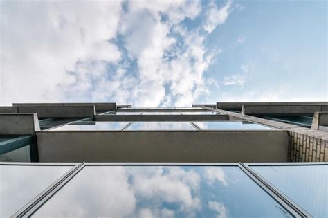 Building Inside Side View 的图像结果