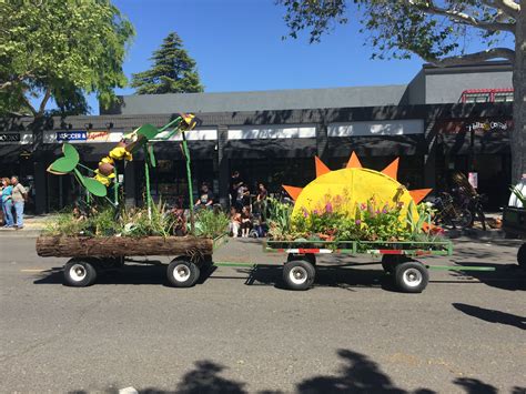 UCDavis Picnic Day Parade 2018. Cute float. | Parade float decorations ...