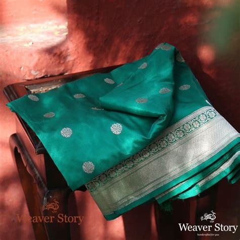 Handwoven Green Kadhwa Asharfi Booti Dupatta – WeaverStory