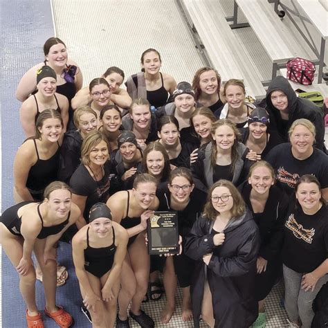 Rapids girls win section True Team meet | High School | grandrapidsmn.com