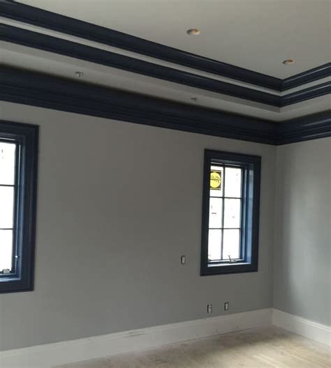 What Color Trim Goes with Gray Walls?