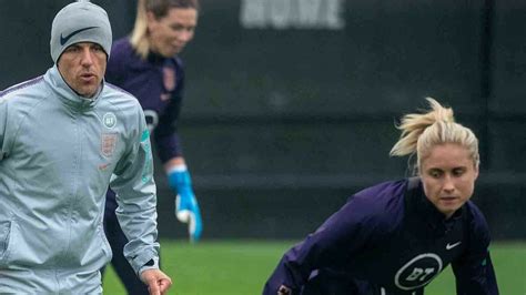 Phil Neville: England Women captain Steph Houghton says Lionesses ...