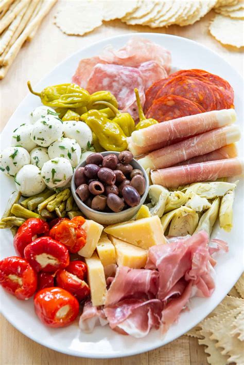 Antipasto Platter (Italian Appetizer Plate) - Fifteen Spatulas