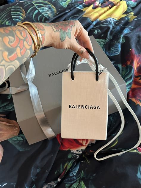 TW Pornstars - Connie Perignon 🌹OCT 10 BDAY 🍾. Twitter. I’ve been coveting this “paper” bag for ...