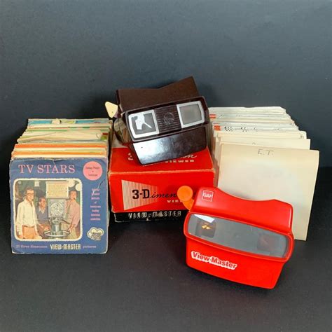 LOT 147: Vintage View Masters & Slides including ET, Barbie, Gremlins ...