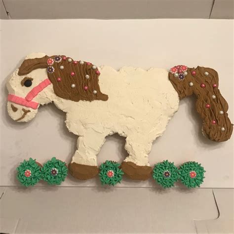 Pull Apart Horse Cupcake Cake