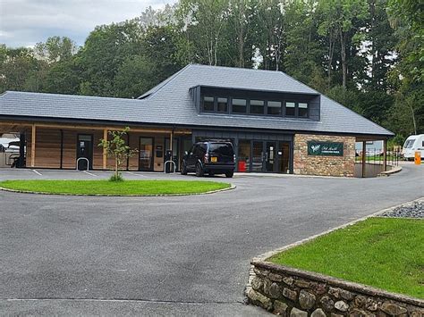 OLD HALL CARAVAN PARK (Carnforth, Lancashire, England) - Campground ...