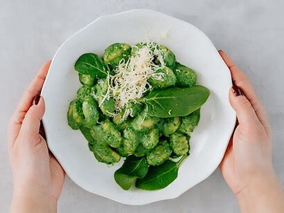 Longevity: from myth and legends to cellular switches | Meer