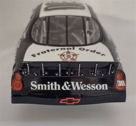 Ron Hornaday Jr. 2005 Smith & Wesson/Police Monte Carlo Car 1:24 ...