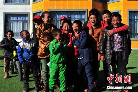东西问丨盖琳：教育如何改变西藏？_腾讯新闻