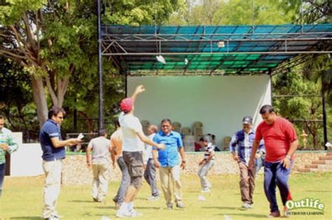 Corporate Team Building for Role Clarity and Unity