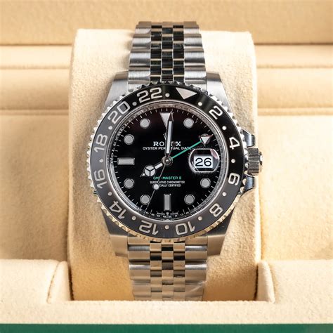 Rolex GMT Master II ‘Bruce Wayne’ 126710GRNR: A Detailed Review – Tiger ...